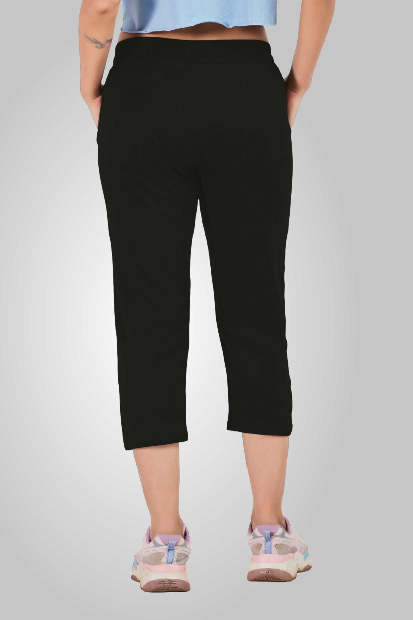 Black Combed Cotton Lounge Capri For Women