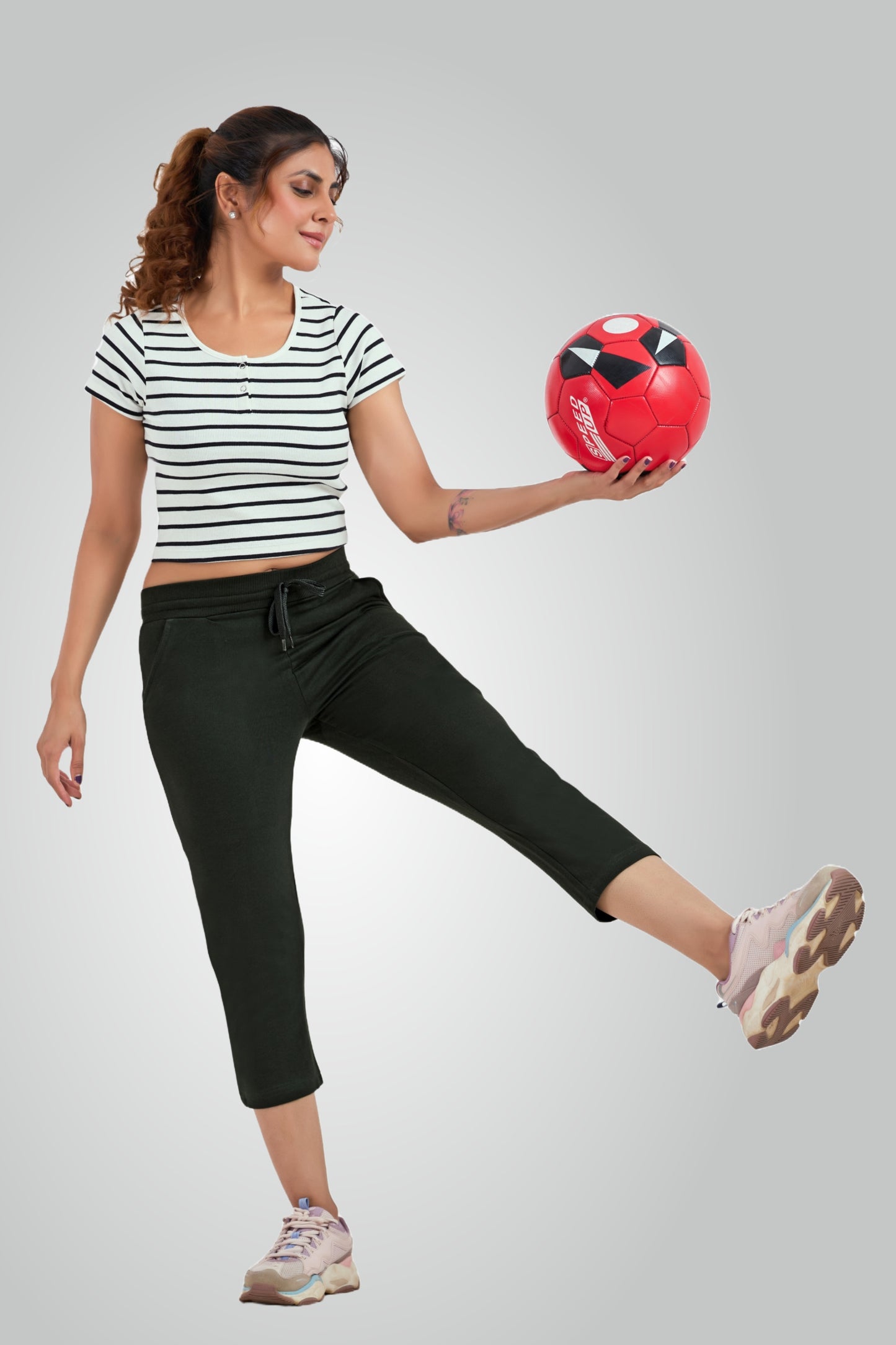 Olive Green Combed Cotton Lounge Capri For Women