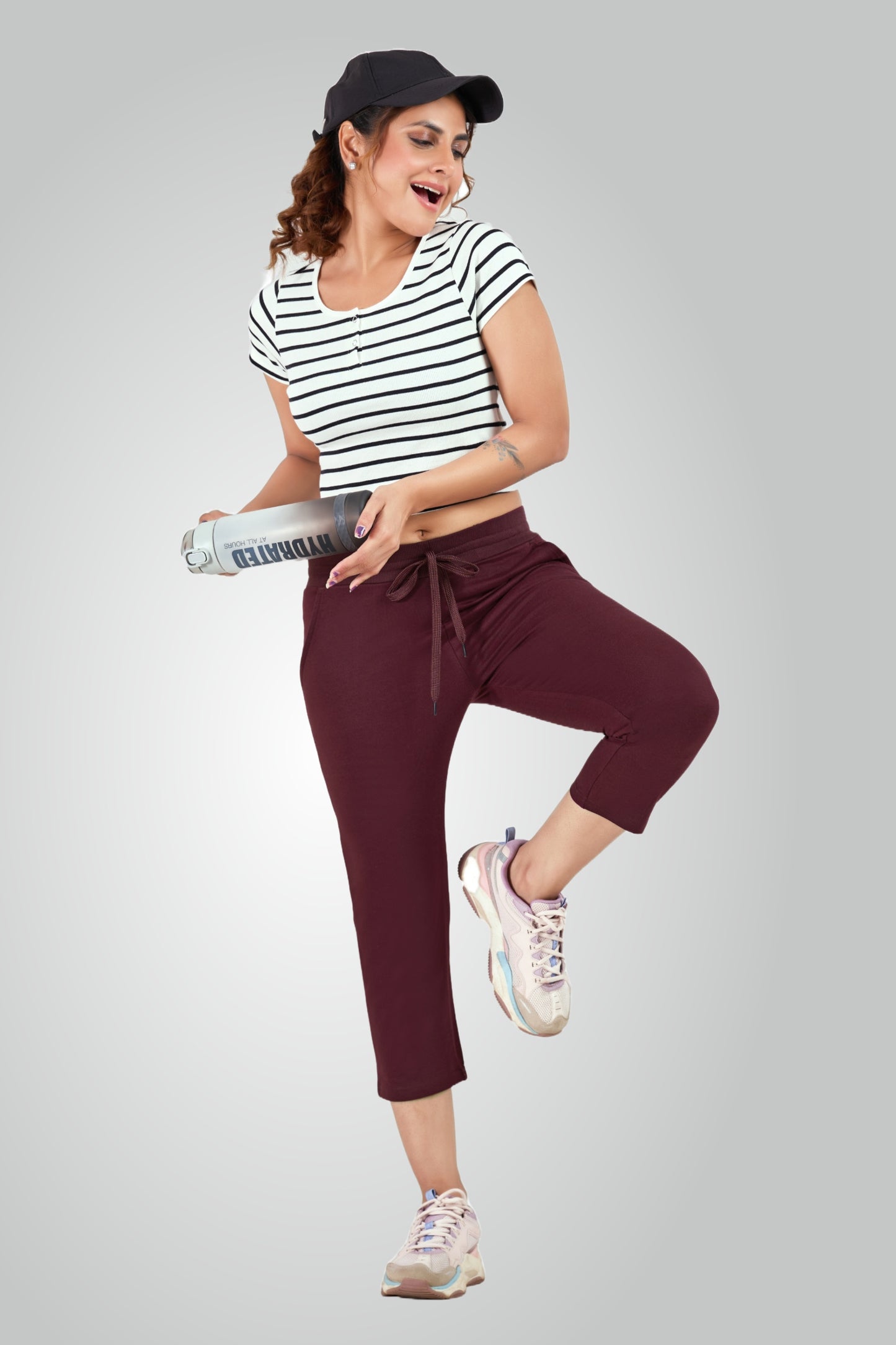 Wine Combed Cotton Lounge Capri For Women