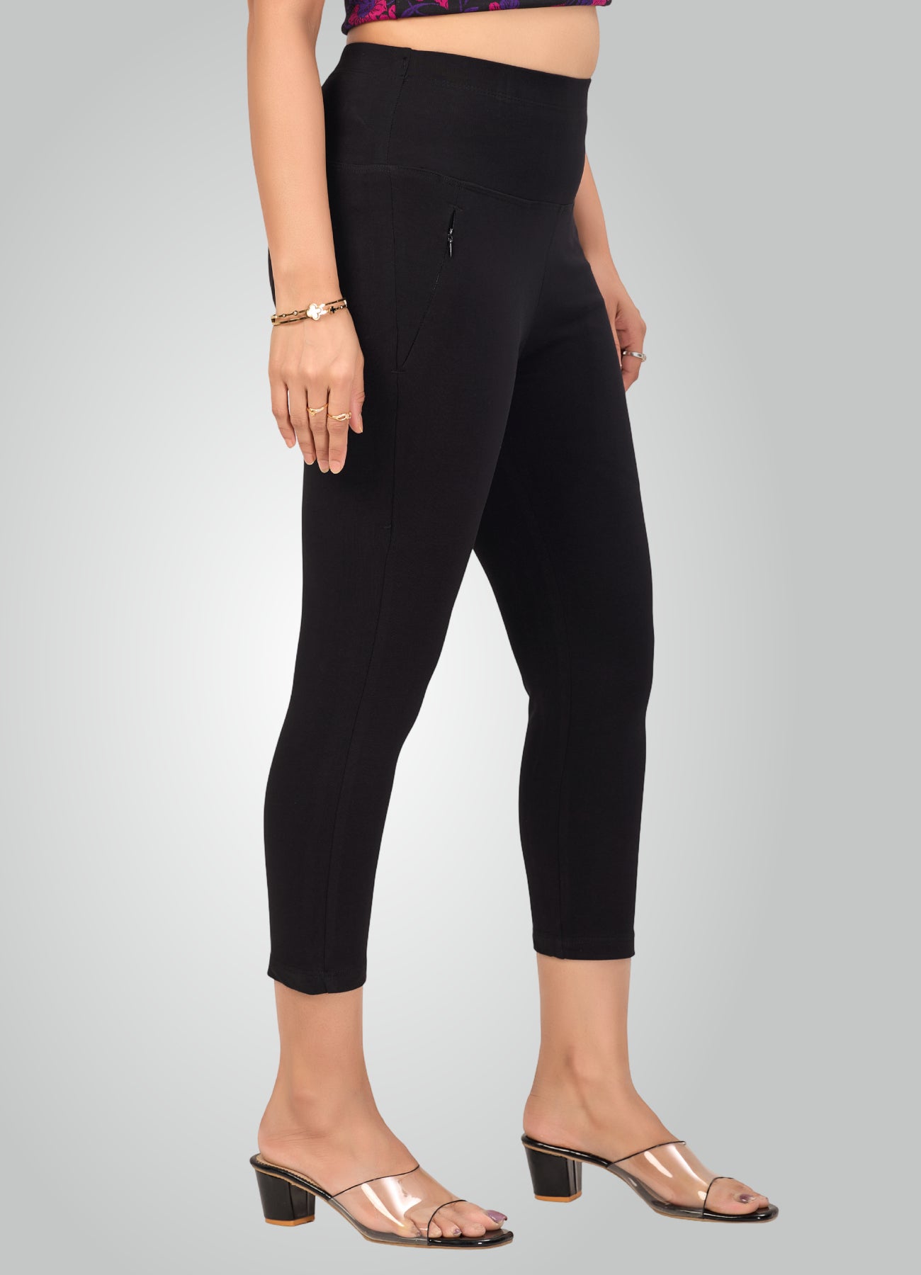 BLACK 4-WAY STRETCH COTTON HIGH WAIST CAPRI